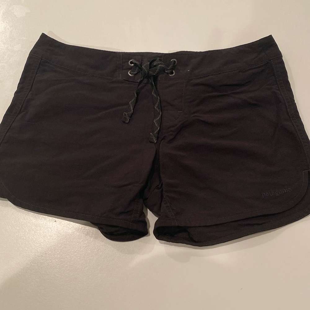 EUC Patagonia Women’s Size 2 shorts